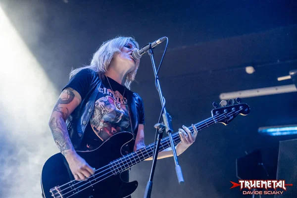 Girlschool-2