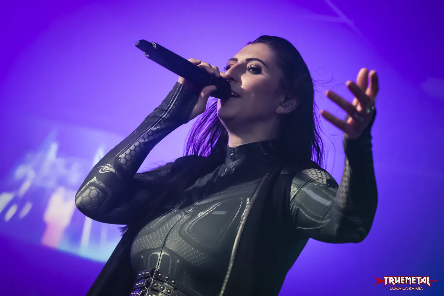 Unleash The Archers: pubblicano la cover di "Black No. 1" dei Type O Negative