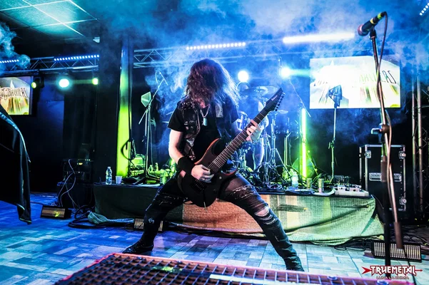 Unleash The Archers-2