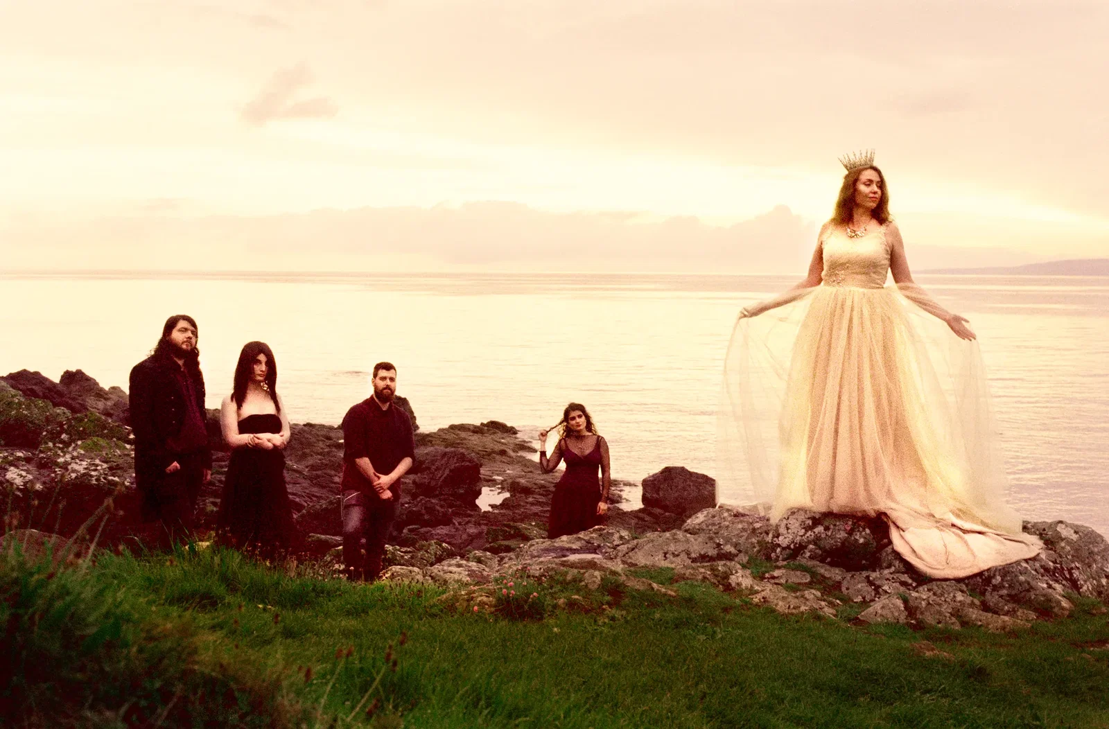 Catalyst Symphony: i dettagli del debut-EP "The Light Inside", guarda il video di "Eden"