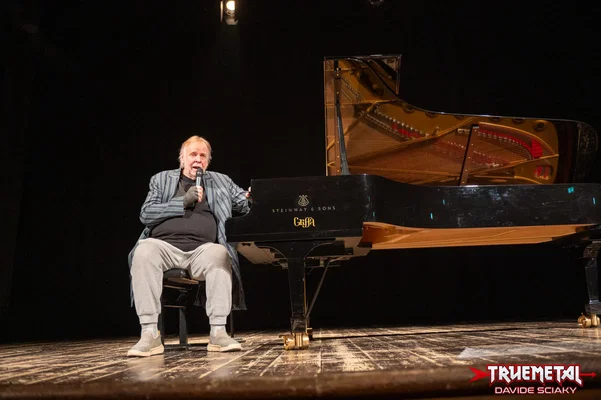 Rick Wakeman-4