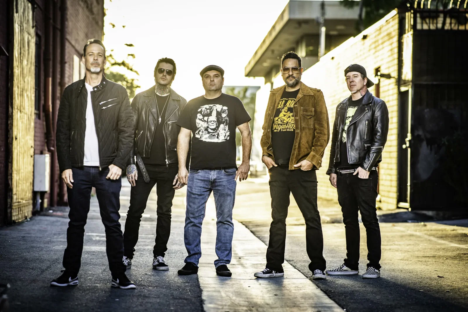 Strung Out, Belvedere: cambio di piani per le date italiane