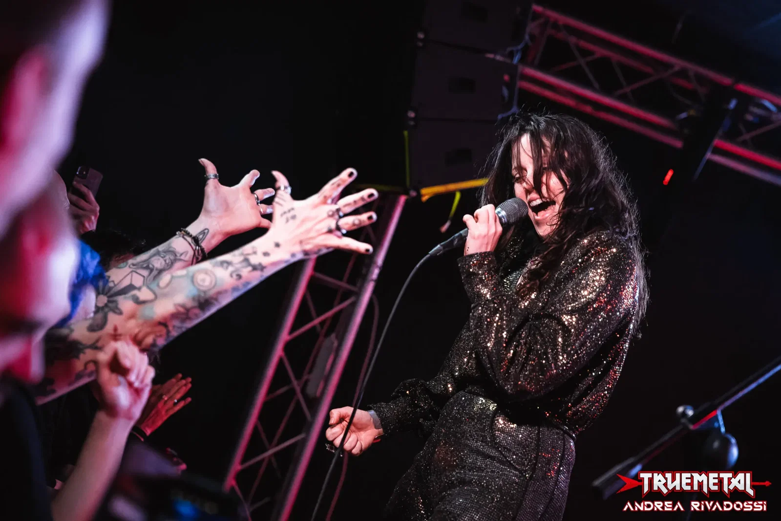 Photo Report: The Last Internationale + The Roommates @ Legend Club, Milano – 15/04/2025