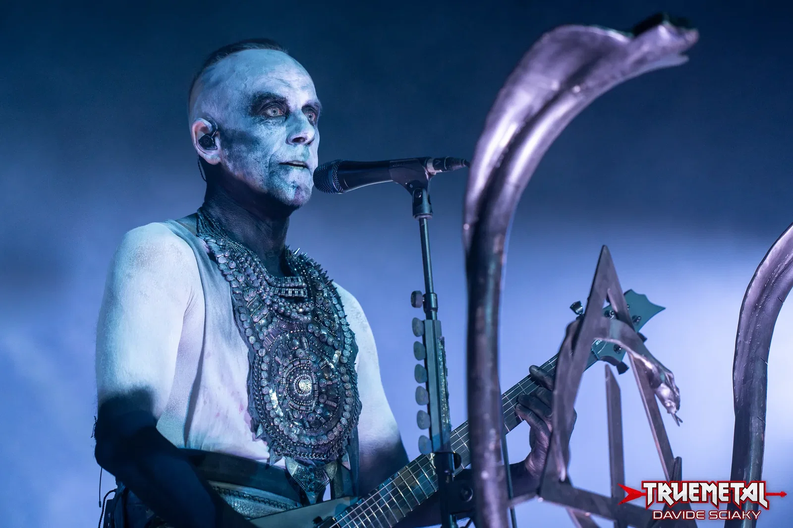 Behemoth: Nergal, "Certo che festeggio il Natale!"