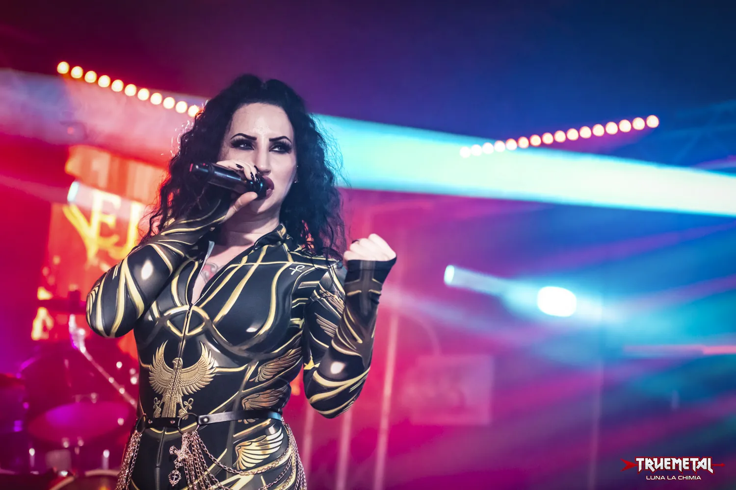 Eleine: condiviso il nuovo singolo e video "We March"