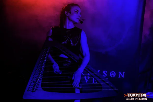 Crimson Veil (4)