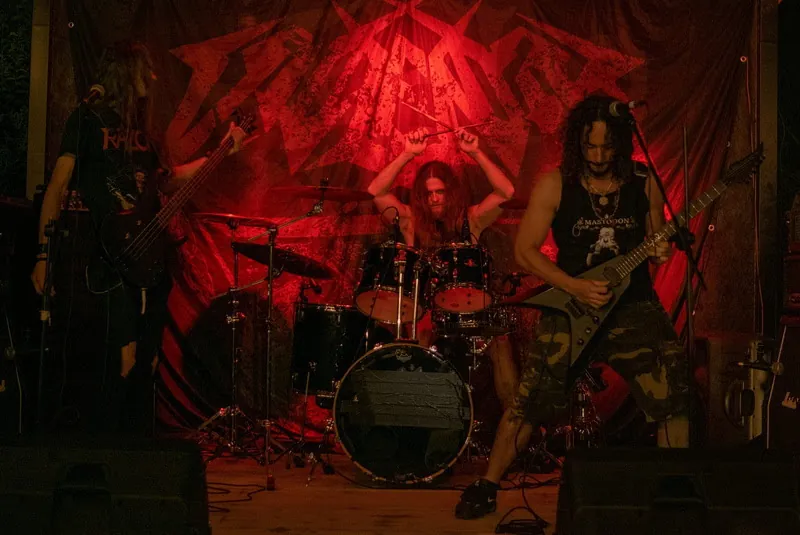 Adeptor: online il video di "Chains of Shadows"