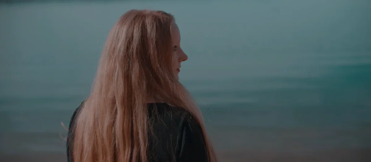 Talia Hoit: online il lyric video di "Beautiful"