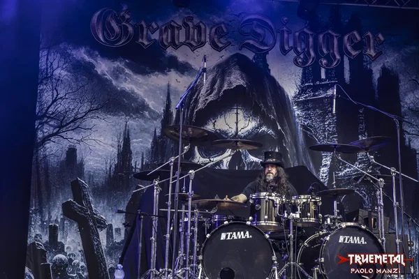 Grave-digger-2