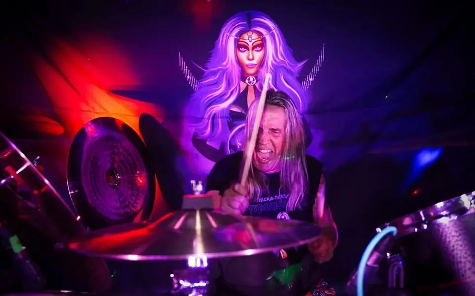 Titanium Tart: il progetto di Nicko McBrain live in Florida, video