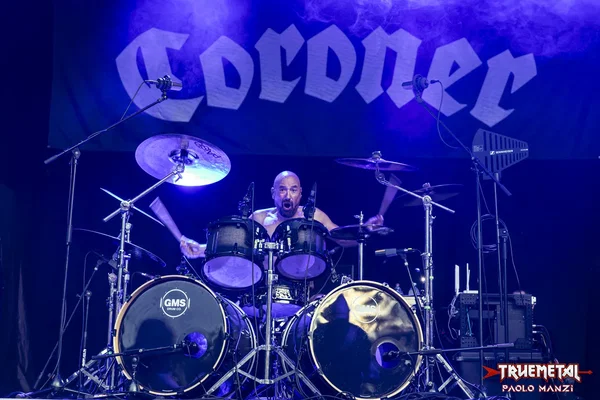 coroner-2