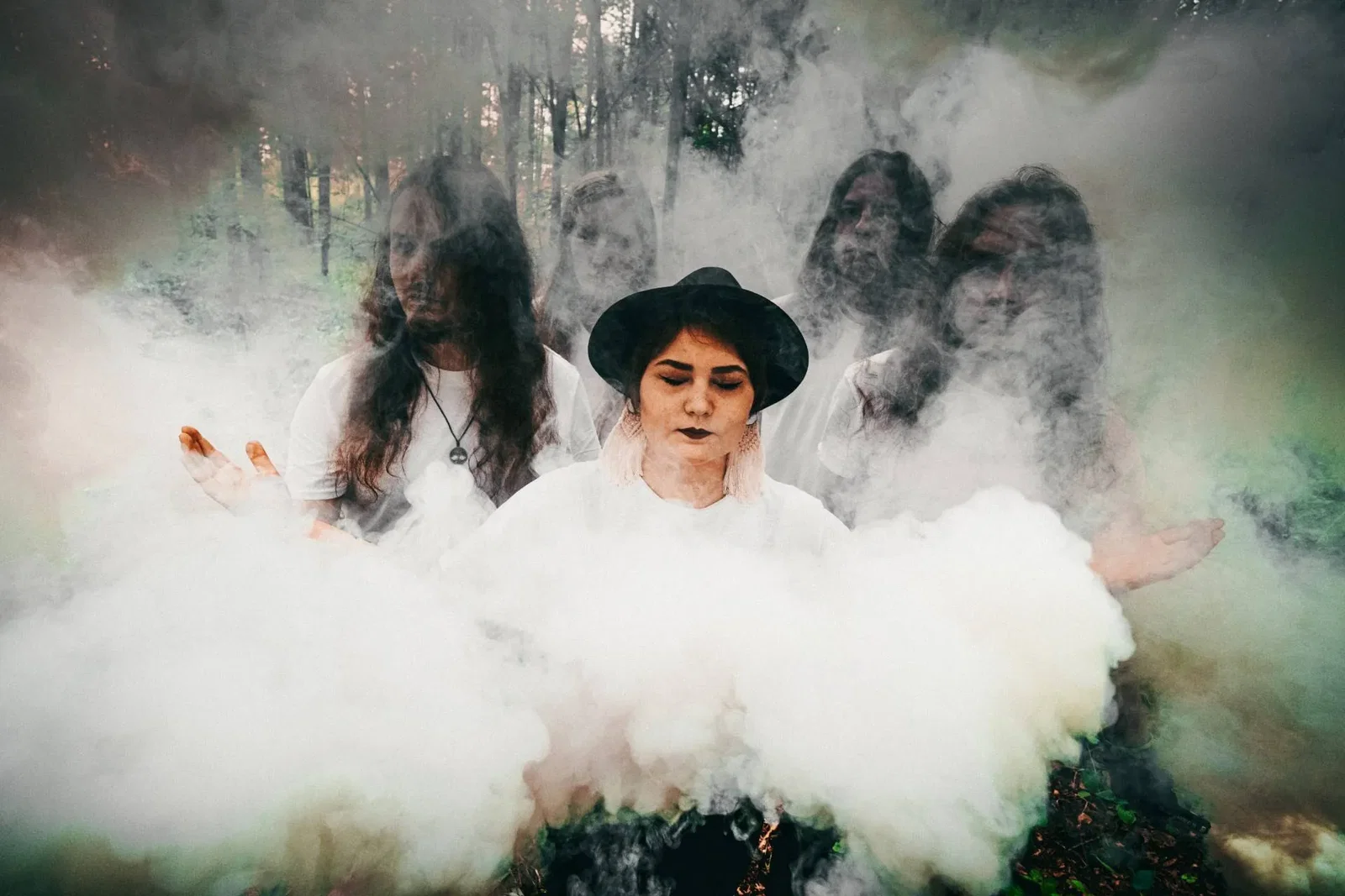 Canvas Of Silence: il lyric video di "One with the Wind" dal debut-album "As the World Tree Fell"