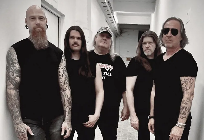 Darkness: svelato il video del nuovo singolo "Last Round Is On Us" tratto da "The Death Squad Chronicles"