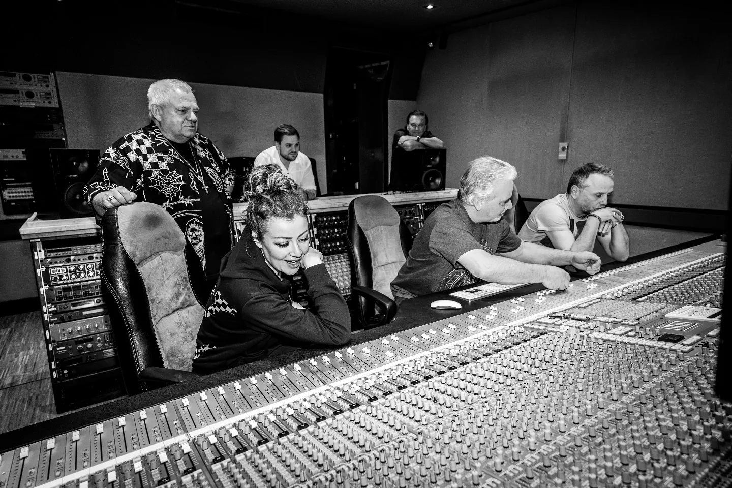 Dirkschneider & The Old Gang: disponibile il video del nuovo singolo "Batter The Power"