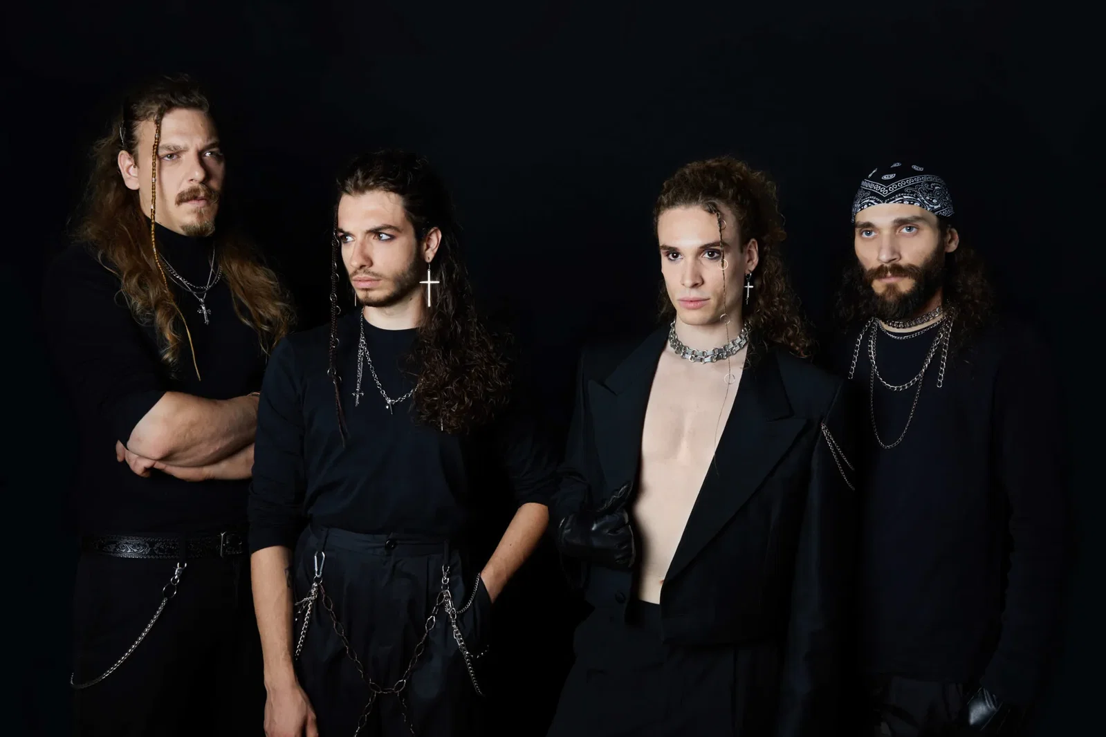 Helikon: il nuovo singolo "The Broken Crown"