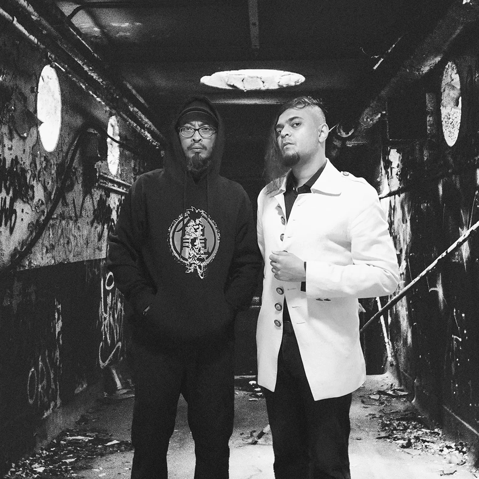 Starscourge: l'album di debutto