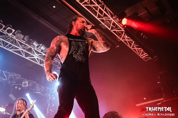 20251106 - liveclub - as i lay dying (1)
