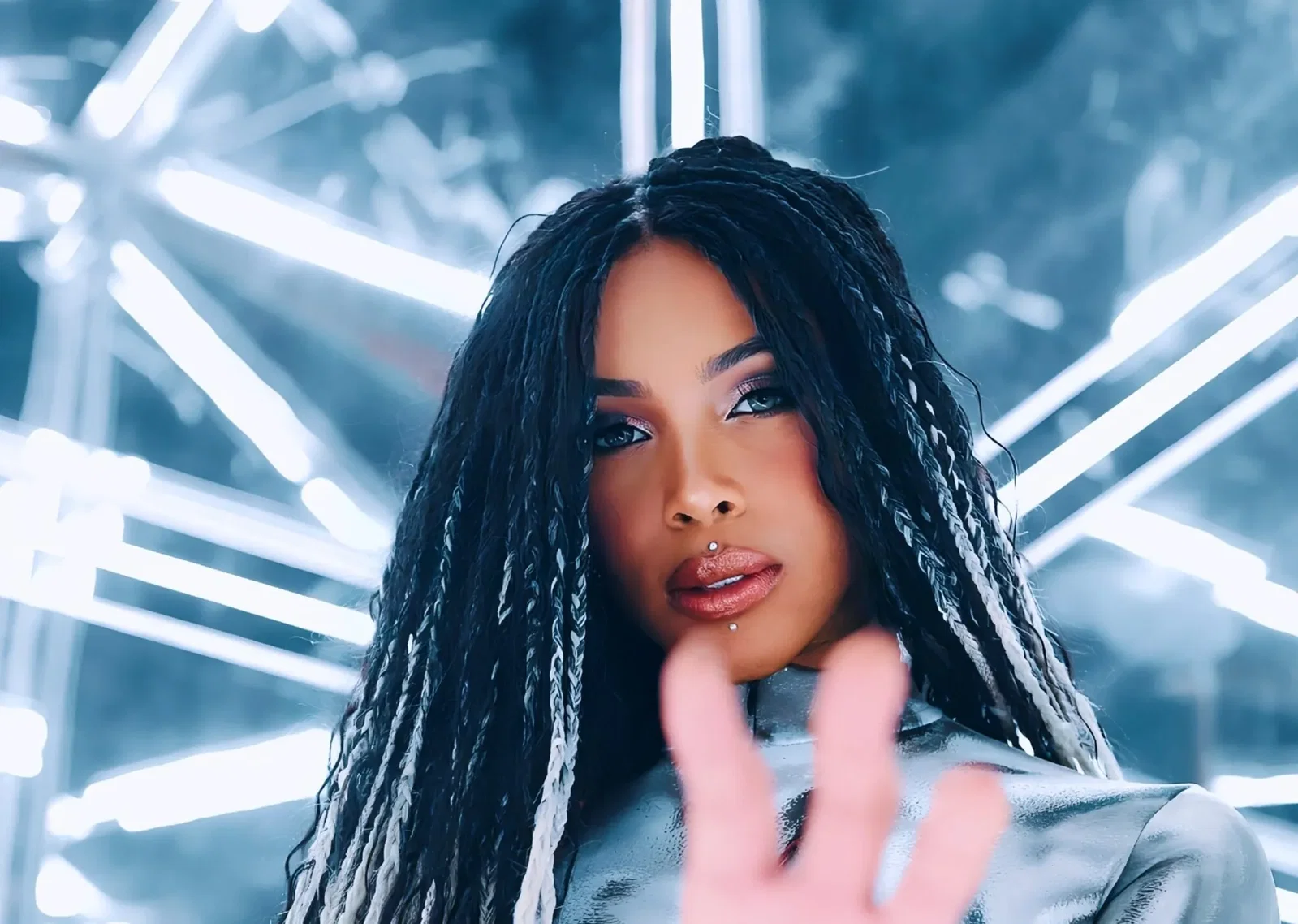 Chena: online il video del nuovo singolo "Clouds of Sapphire"
