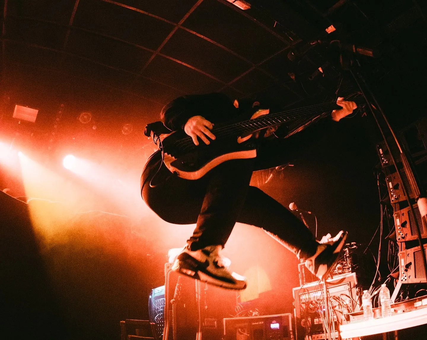 Currents: pubblicato l'EP "All That Follows", online il video di "Rise & Fall"