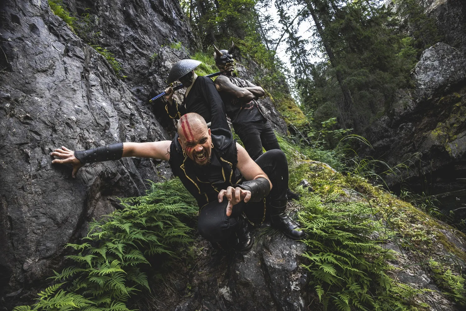 Dragon Throne: il lyric video di "Way of the Water" dal nuovo album "Tale of the Two: Dawn"