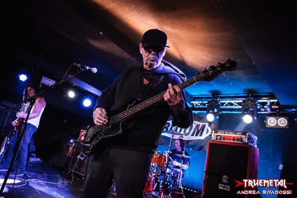 20251205 - 01 - yawningman - bloom (5)