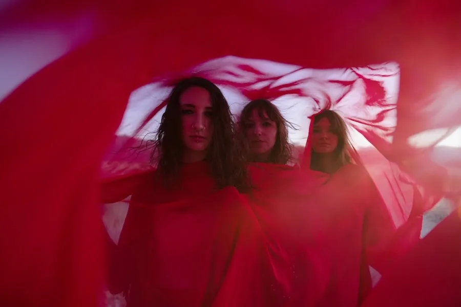 Blackwater Holylight: annunciato il nuovo album "Not Here Not Gone"