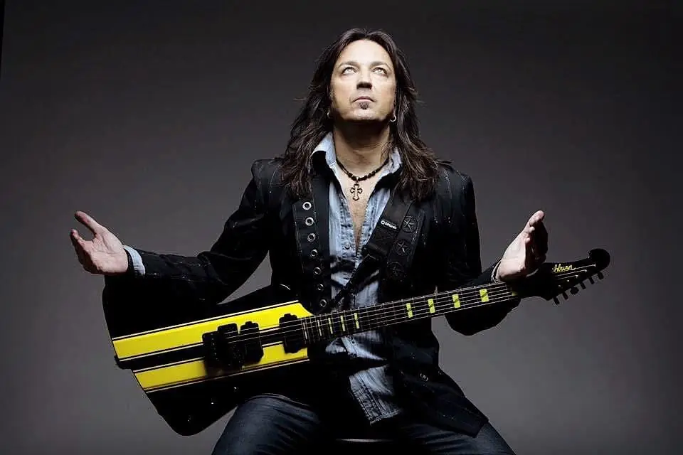 Stryper: Michael Sweet ha pubblicato il nuovo lyric video "Again"