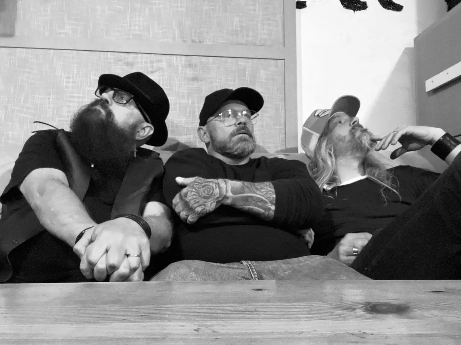 Whaledog: nuovo singolo "An Honest Man"