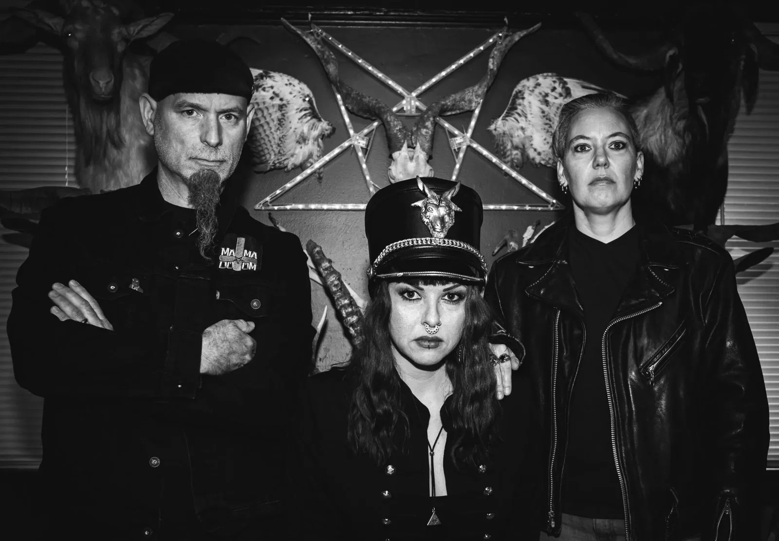Mama Doom: svelati tutti i dettagli del nuovo album e fuori il singolo "Woven Linen"