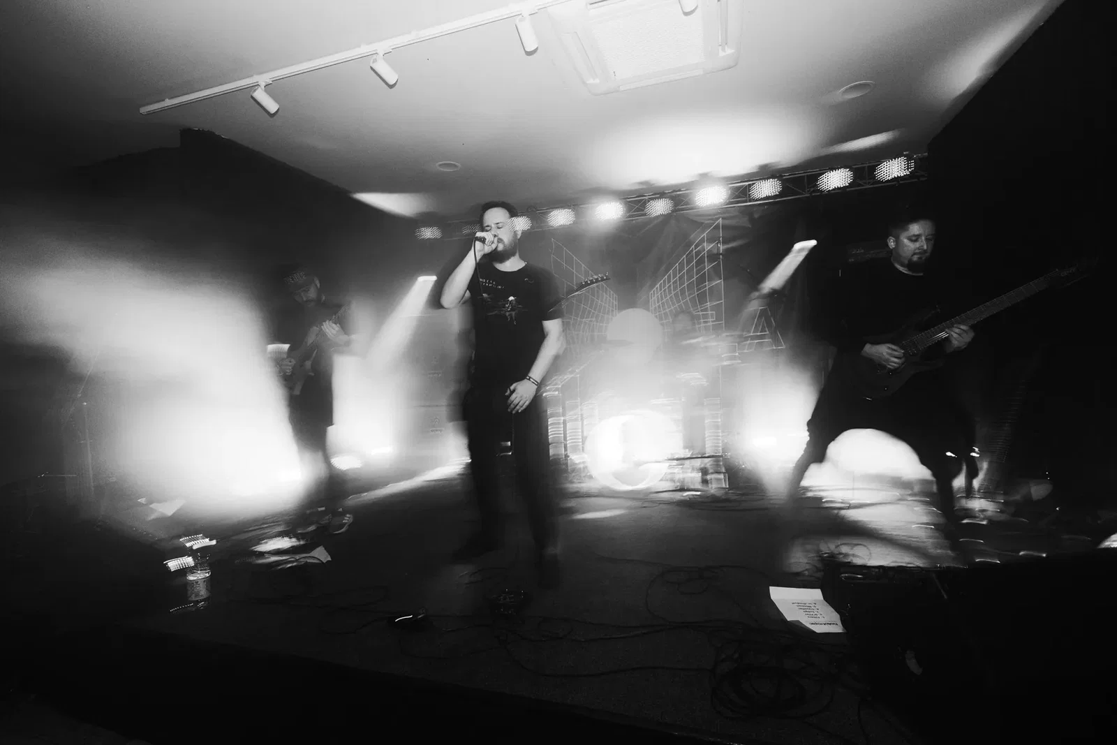 Holotropic: ascolta 'In_dividual', il nuovo singolo