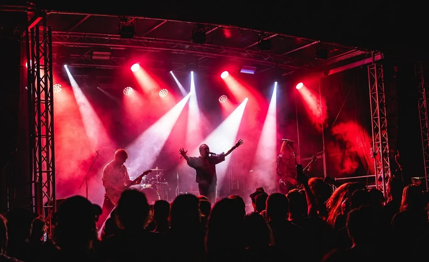 MØL: il video di "CRUSH" dal nuovo album "DREAMCRUSH"