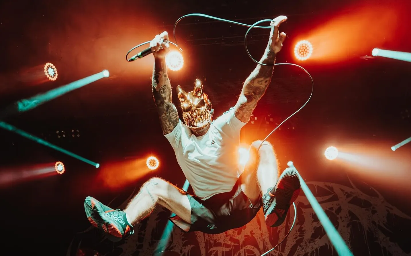 Slaughter To Prevail: Alex Terrible pubblica la cover deathcore di "Freak On A Leash" dei Korn