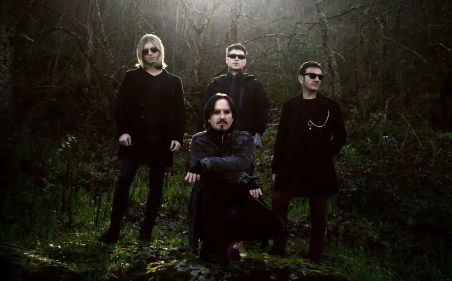 Endless (ITA): pubblicato il nuovo album "And Here Is the Darkness"