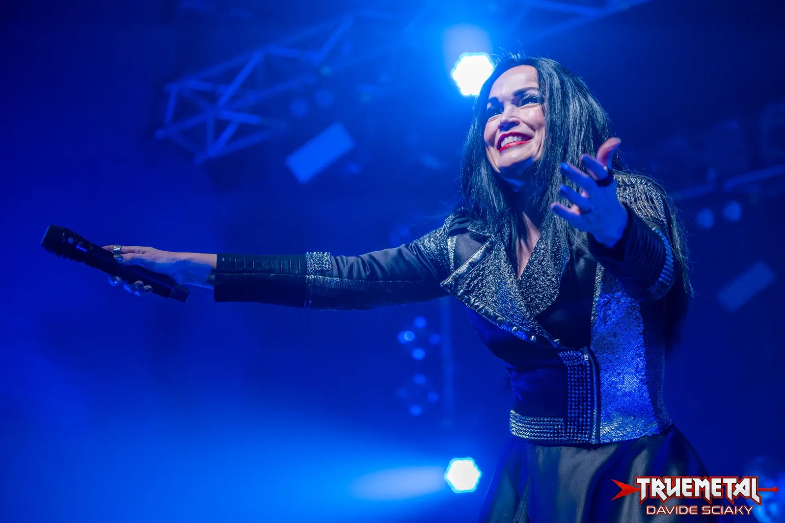 Tarja: annunciato il nuovo album "Frisson Noir", online il primo singolo "At Sea"