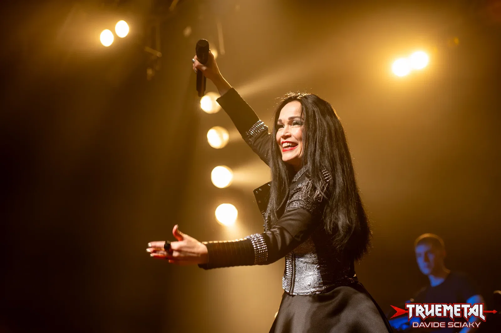 Tarja: esce oggi il nuovo album "Frisson Noir"
