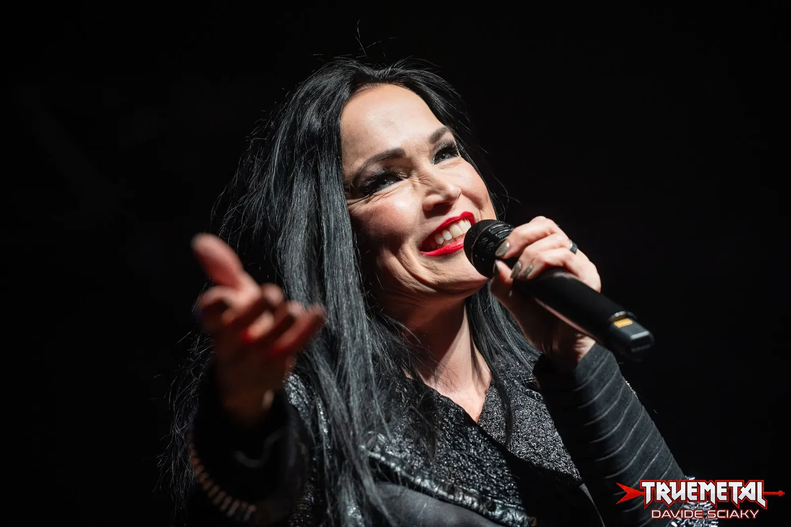 Tarja: pubblicato il video del nuovo singolo "The Traces Outlives"