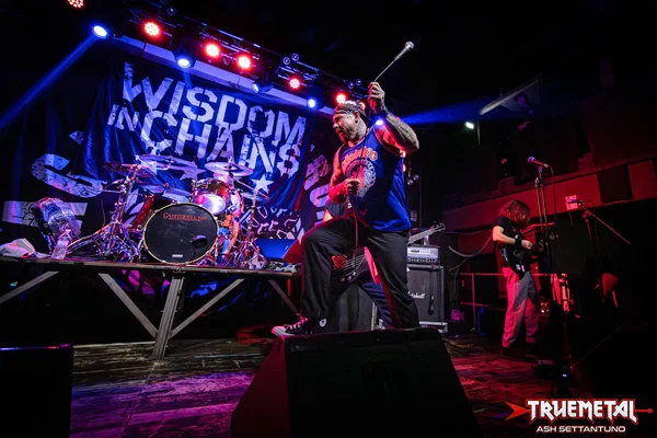 Wisdom In Chains (2)