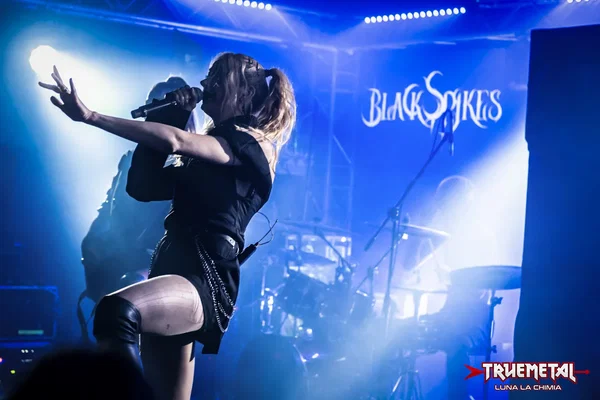 Black Spike-4