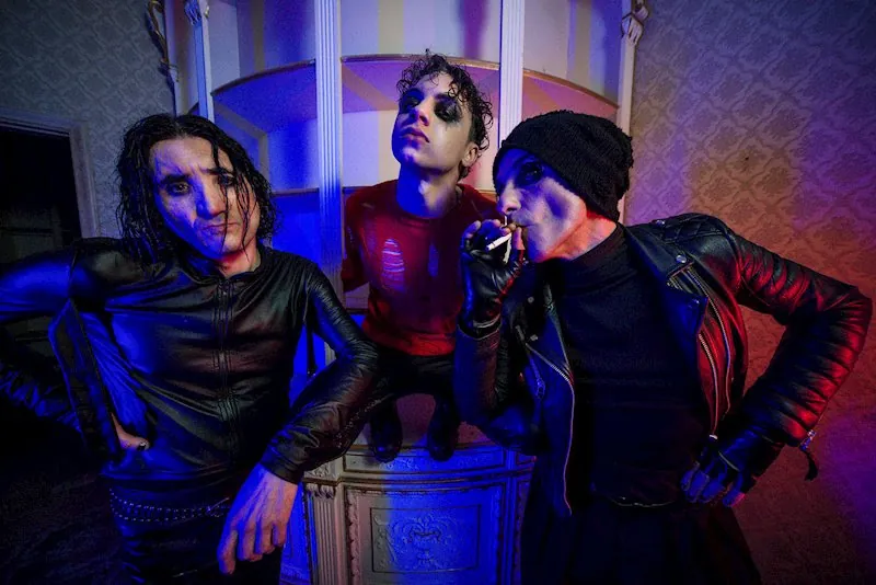 Noir Addiction: ascolta il nuovo singolo "Serve Me Some Crime"