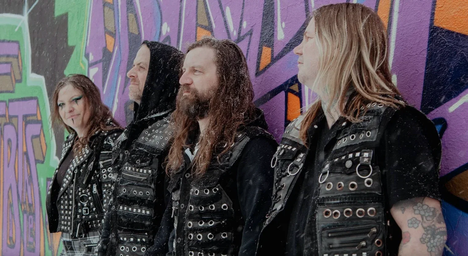 Famous Strangers: presentato il debut-album omonimo, online il video di "Fire Inside"