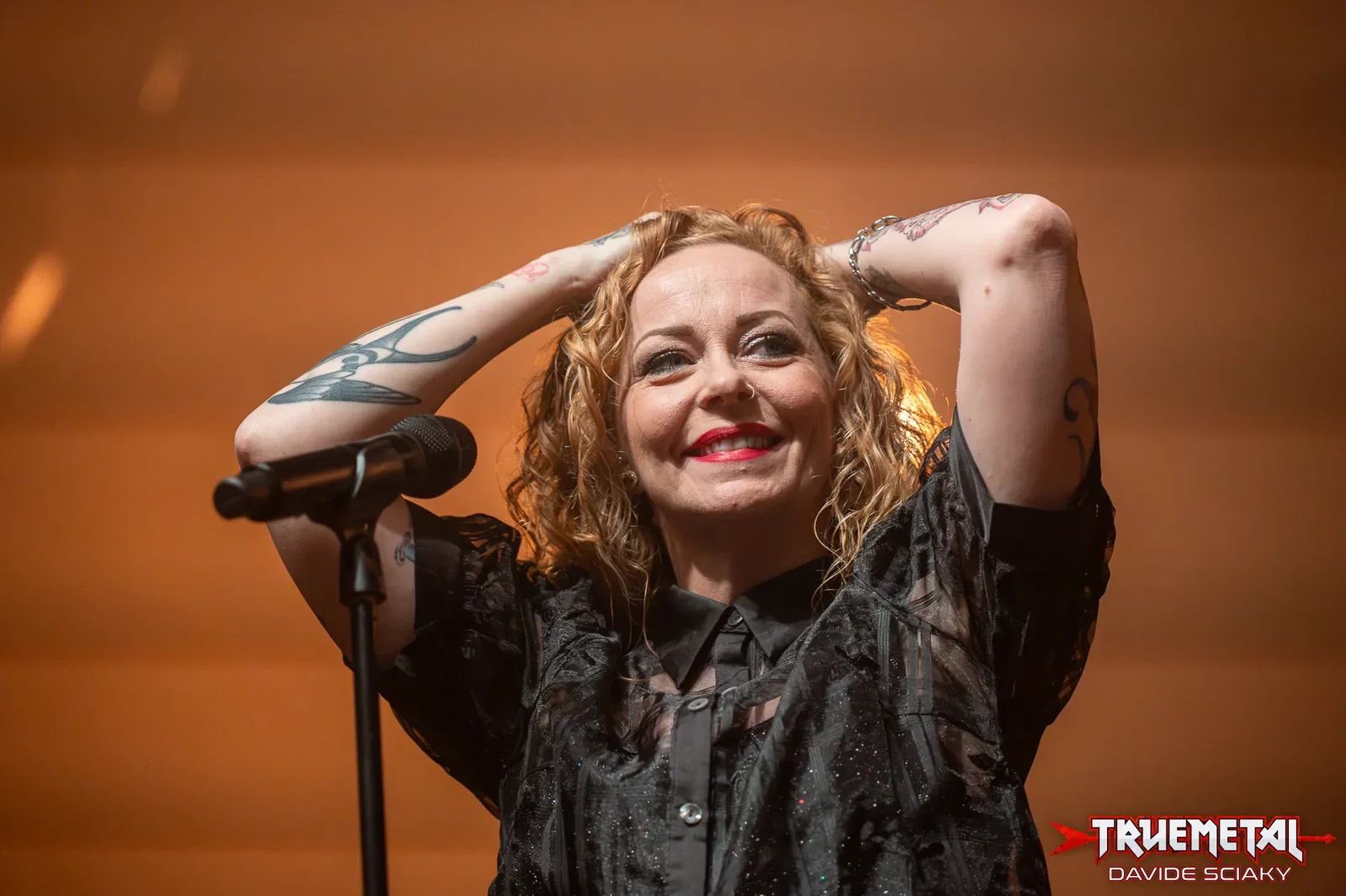 The Gathering: Anneke Van Giersbergen, "Non abbiamo nessun piano di fare nuova musica insieme"