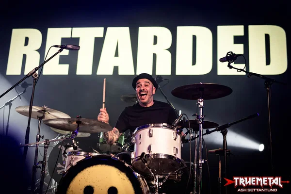 retarded - live club 2026 (5)