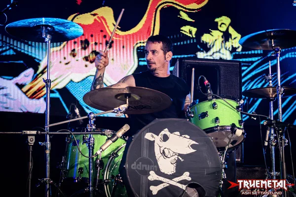 screeching weasel - live club 2026 (3)
