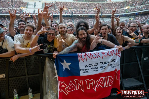 Pubblico Maiden-1