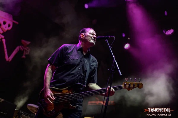 Social Distortion (1)