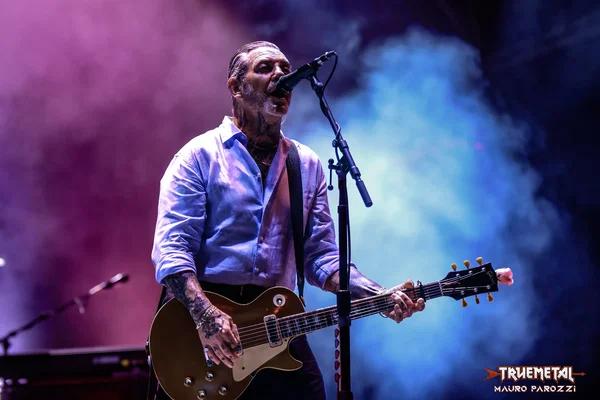 Social Distortion (2)