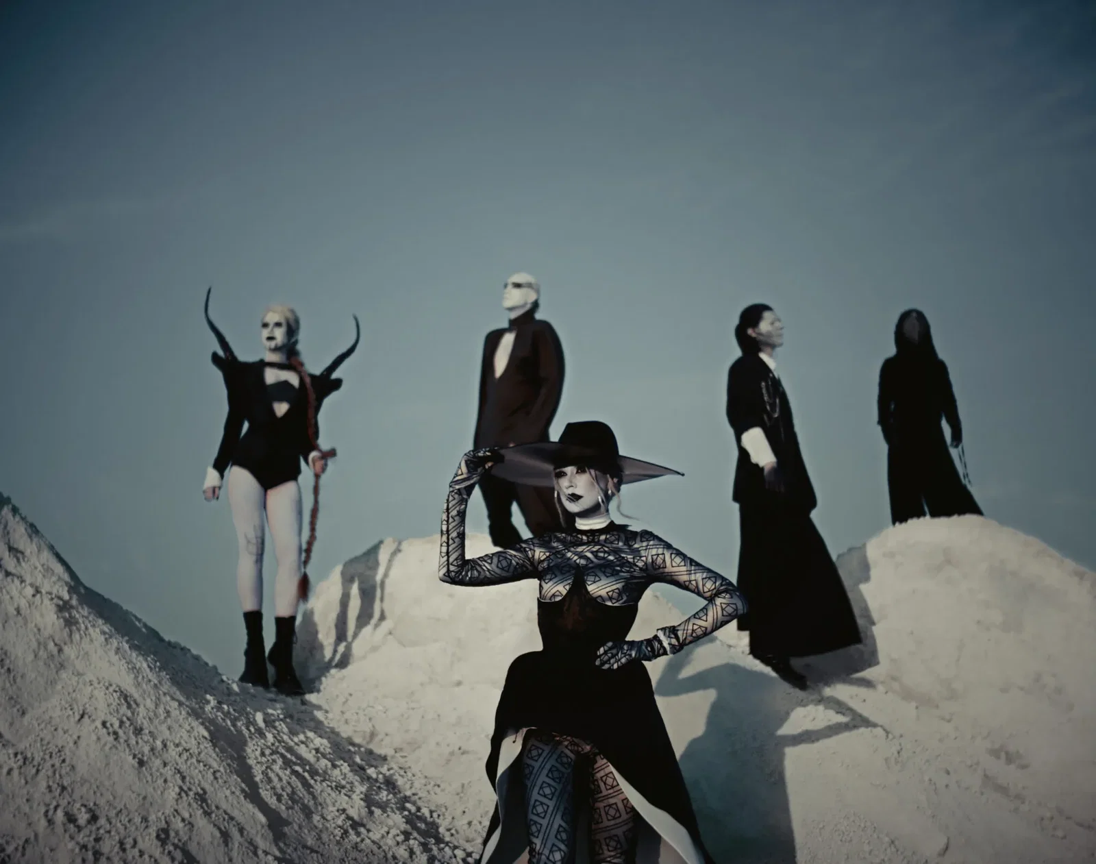 Black Spikes: puublicato il singolo "Motina"