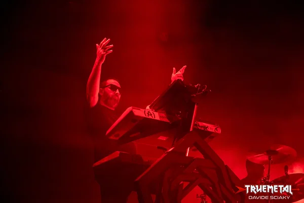 Carpenter Brut-3