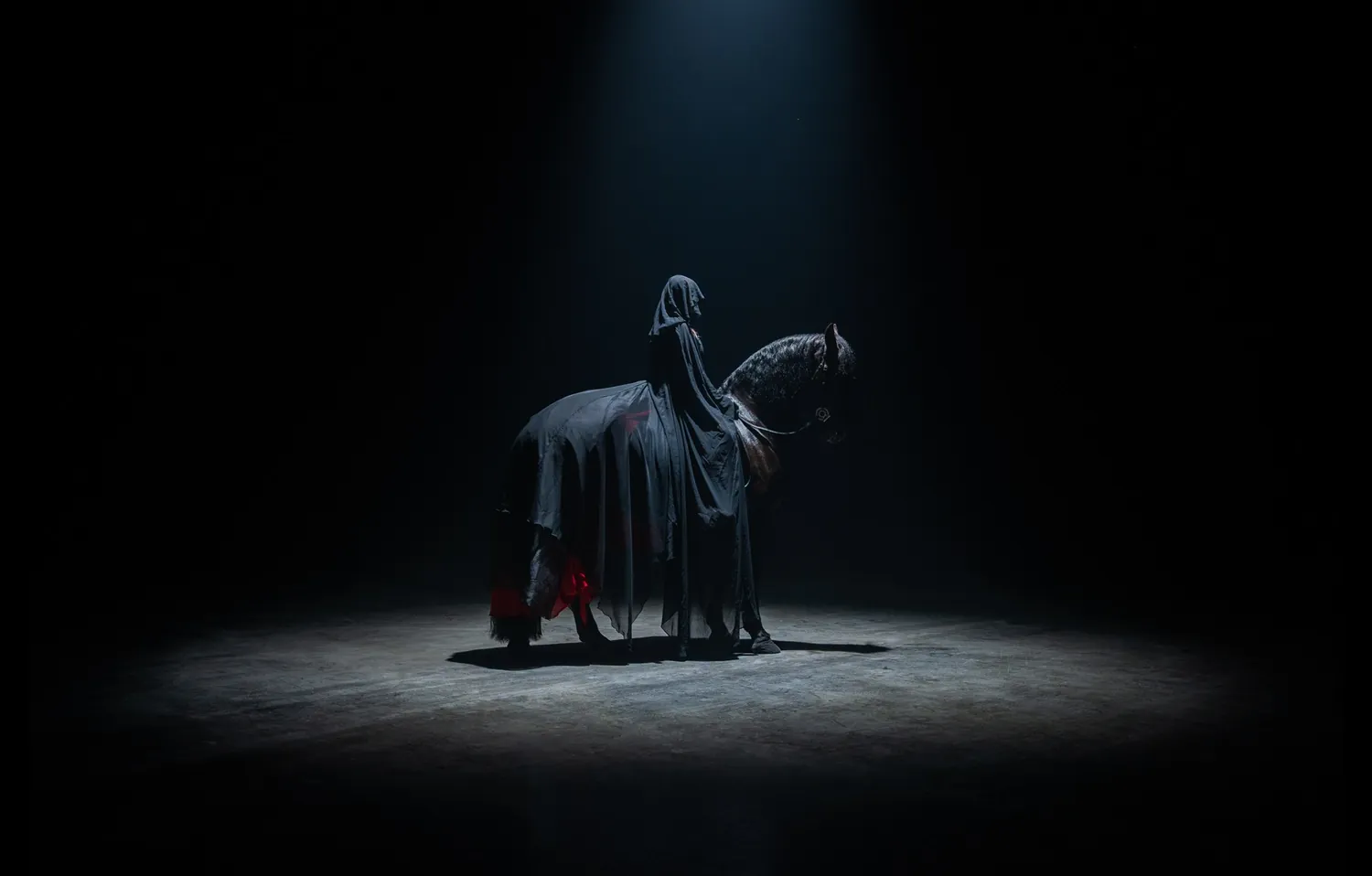 Cenobia: online il nuovo singolo e video di "Swallowed by the World"
