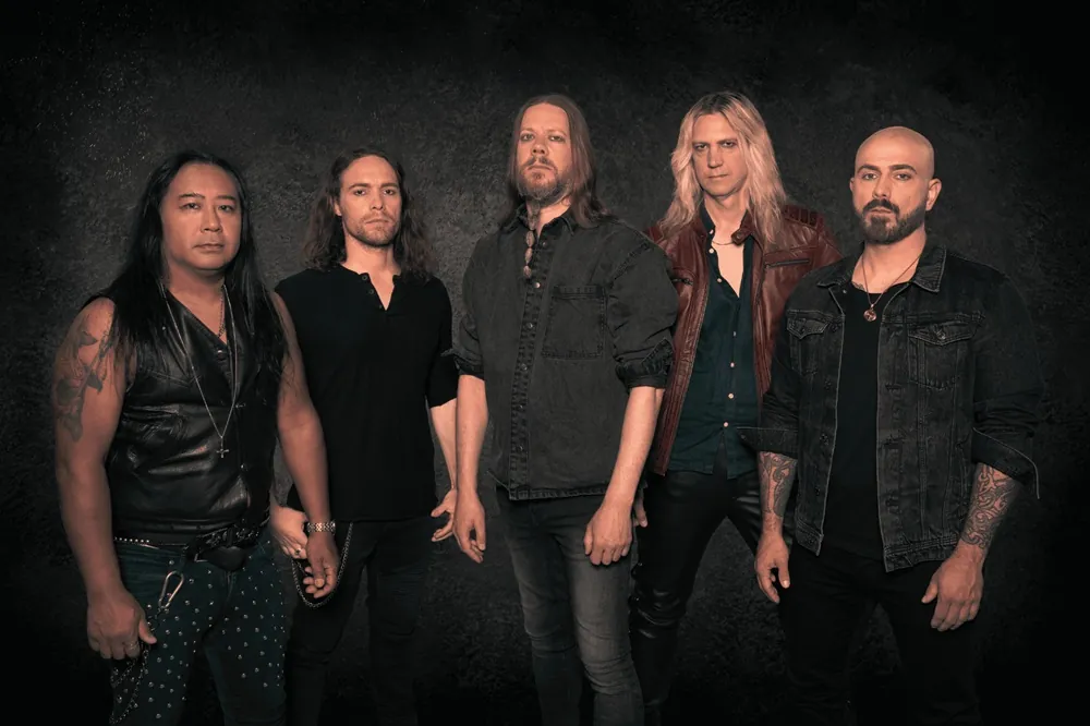 Dragonland: svelato il nuovo singolo "Rolling Waves"